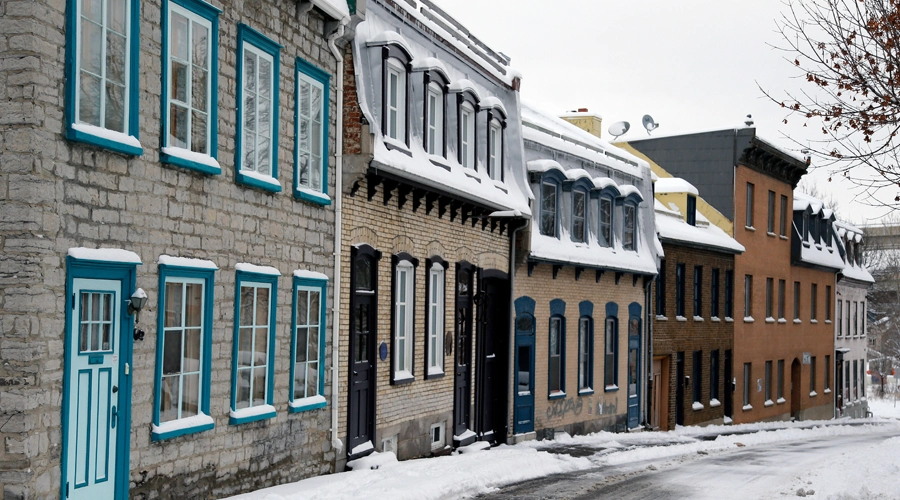 L’influence britannique et le bâti moderne
